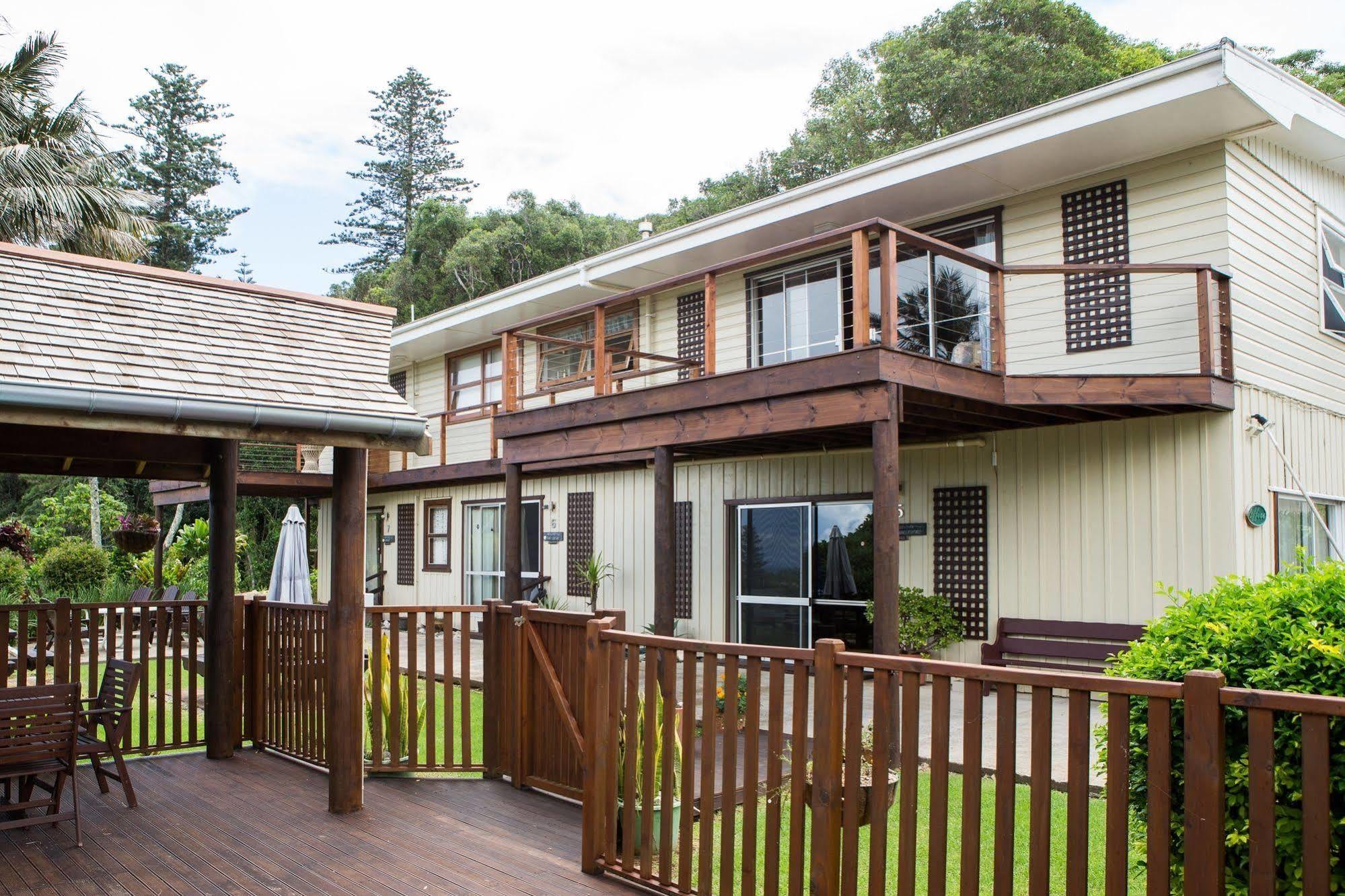 Hideaway Retreat Hotel Burnt Pine Buitenkant foto