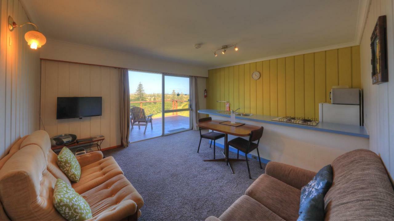 Hideaway Retreat Hotel Burnt Pine Buitenkant foto
